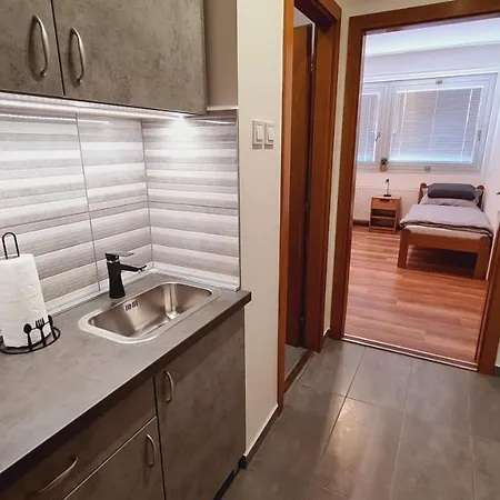 Heder Apartmanok Балатонфеньвеш Экстерьер фото