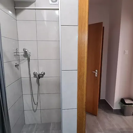 Heder Apartmanok Балатонфеньвеш Экстерьер фото